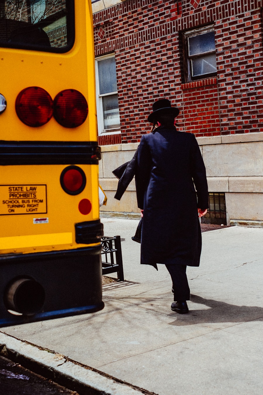 Photo "Understanding the Differences Between Public, Private, and Charter Schools"